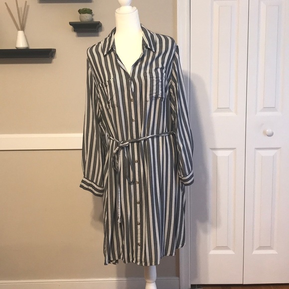 Ava & Viv Dresses & Skirts - Plus size vertical stripe shirt dress with pockets